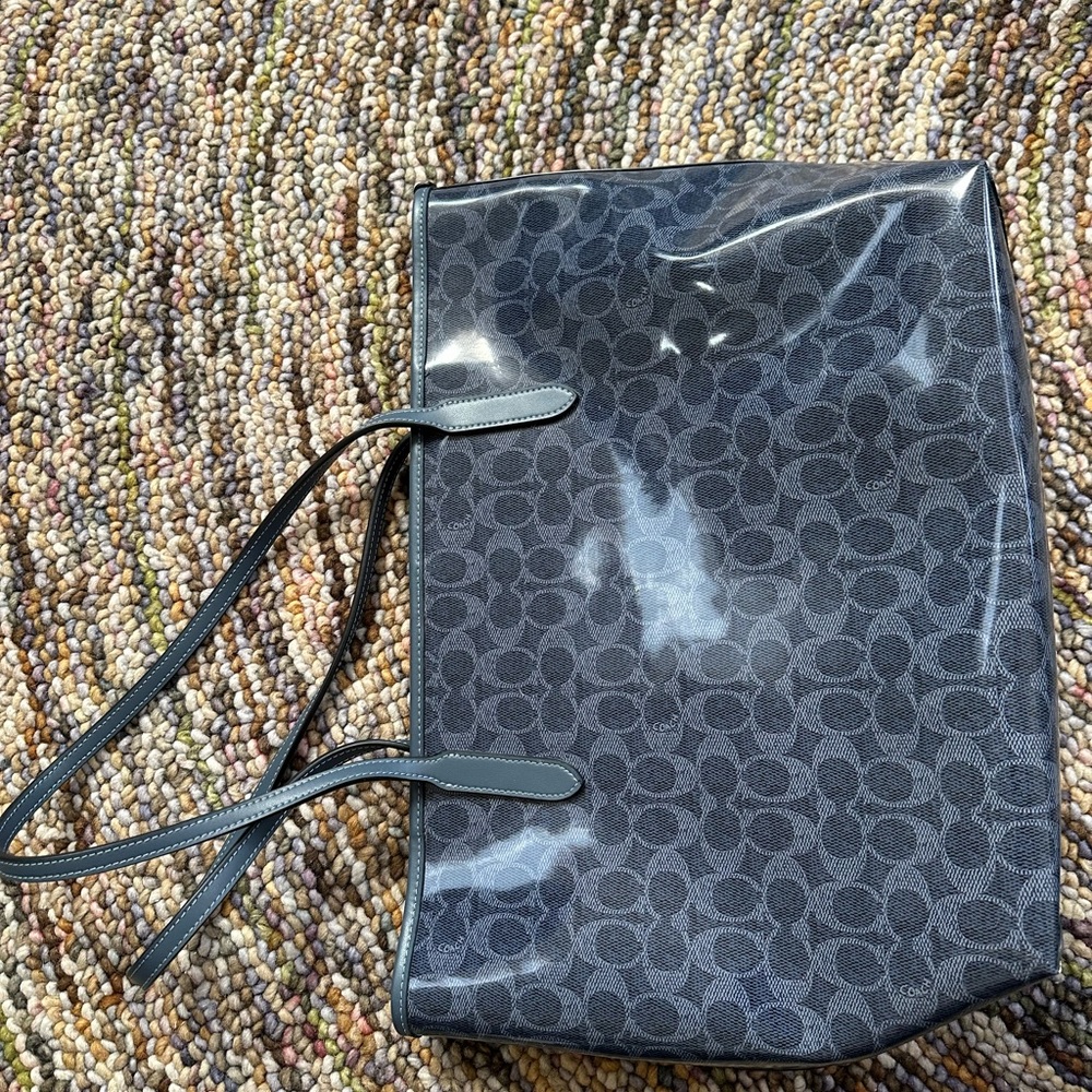 Like new Coach Navy Signature Tote Bag - Picture 4 of 7